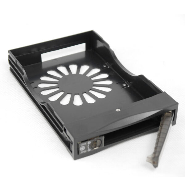 Корзина SNT-125SATA 1x5,25" с салазками "горячей замены" для 1х3,5" SATA HDD, черная — изображение 7